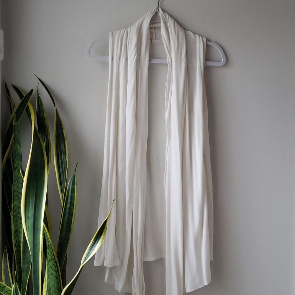 Charlotte Russe Throwover Sleeveless Poncho